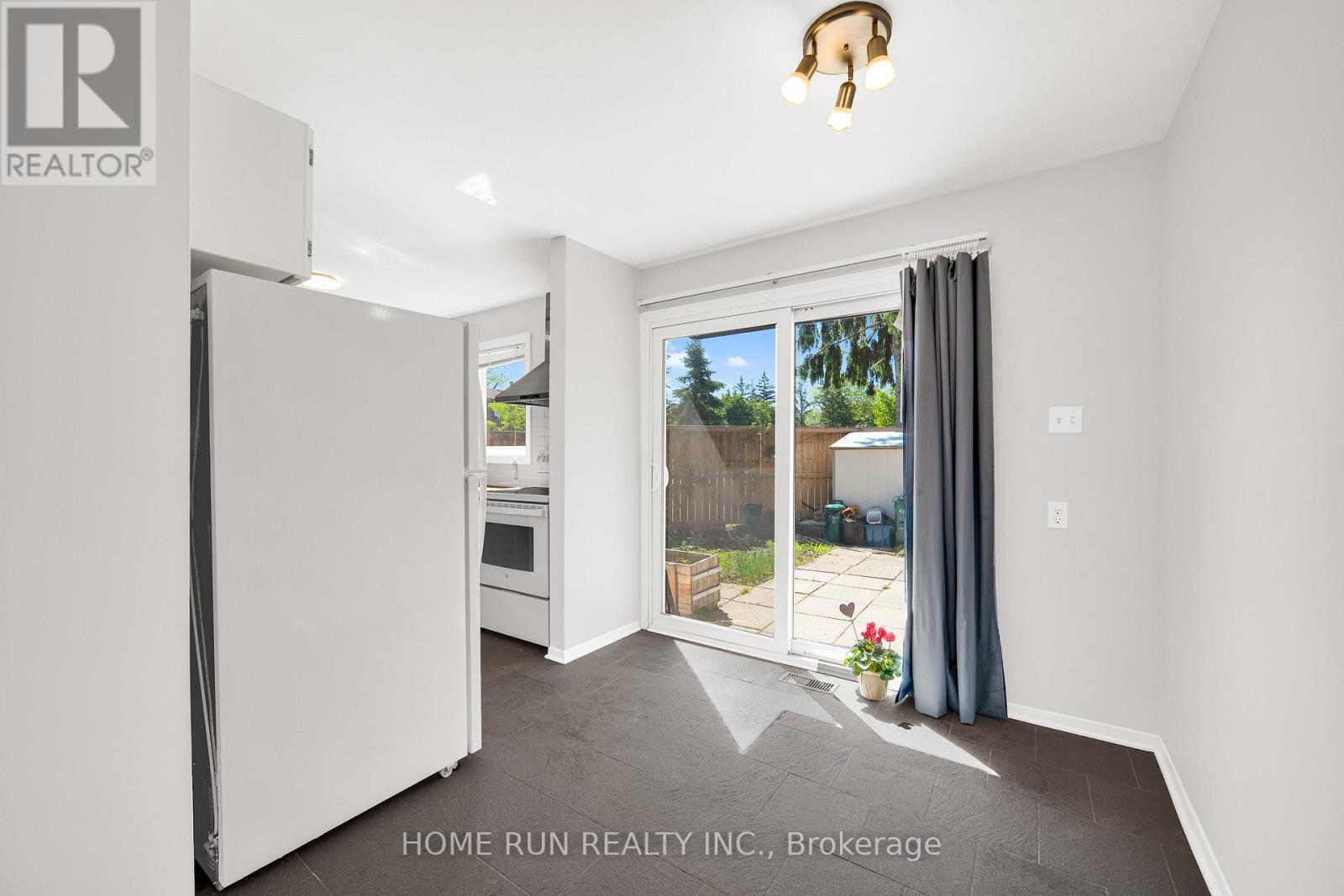 4 - 2111 Montreal Road, Ottawa, Ontario  K1J 8M8 - Photo 13 - X13231474