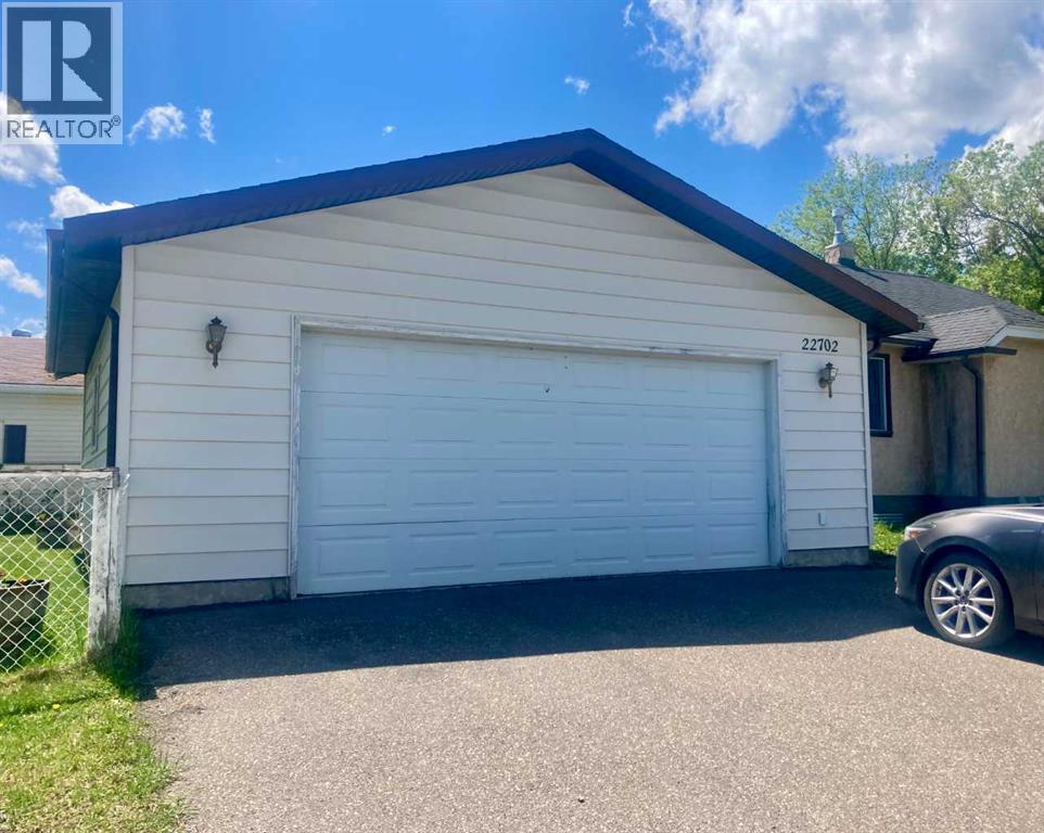 717 227 Street, Hillcrest, Alberta  T0K 1C0 - Photo 3 - A2317335
