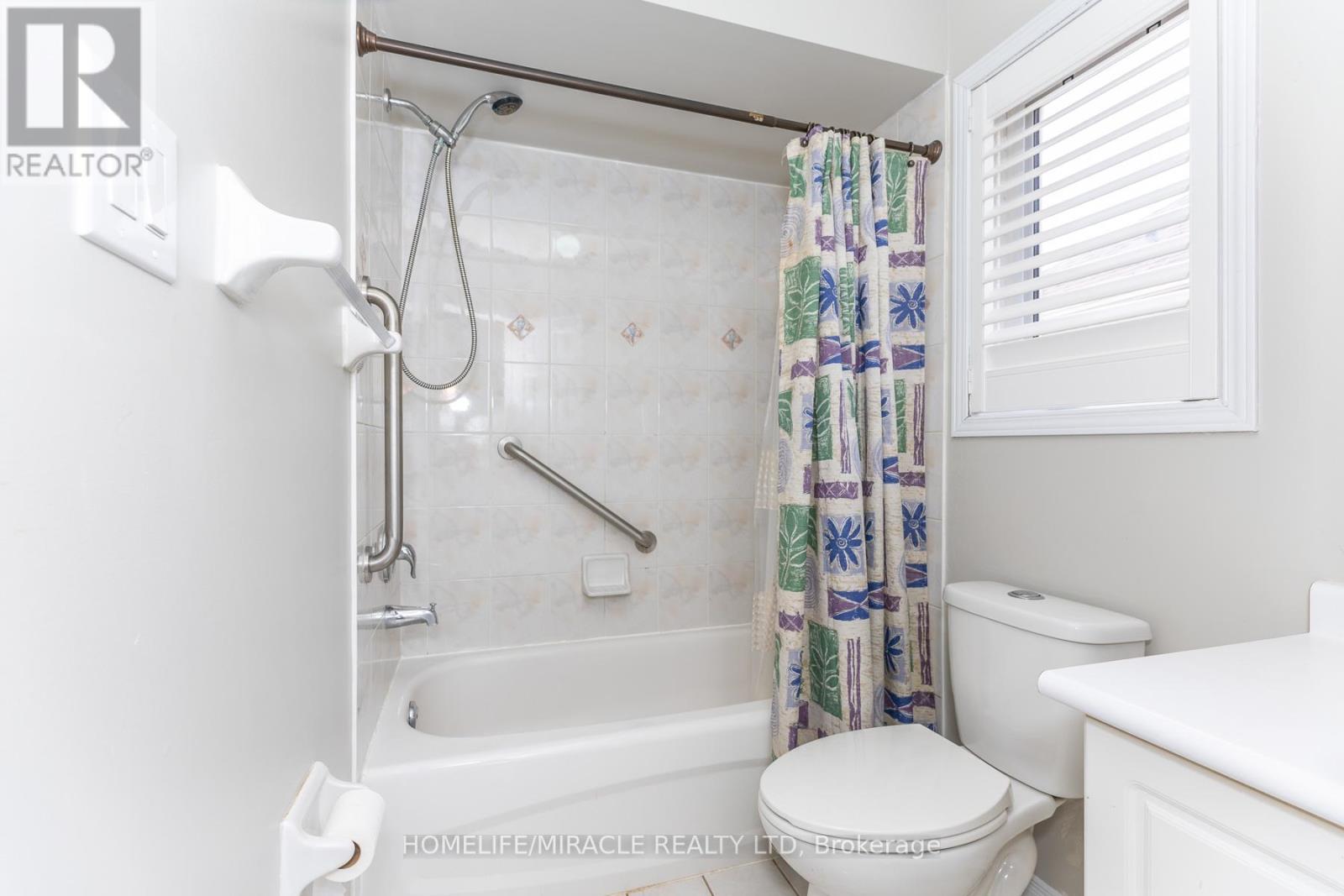 22 Domenico Crescent, Brampton, Ontario  L6P 1H5 - Photo 20 - W13238540