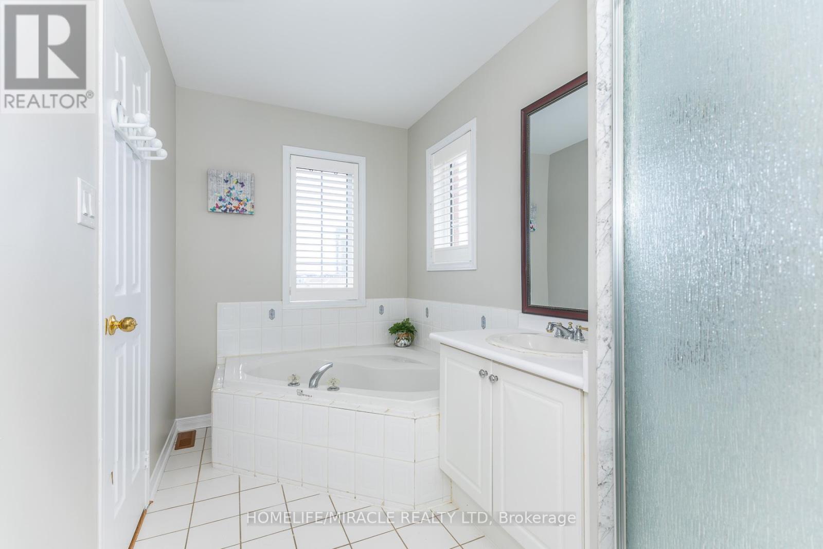 22 Domenico Crescent, Brampton, Ontario  L6P 1H5 - Photo 26 - W13238540