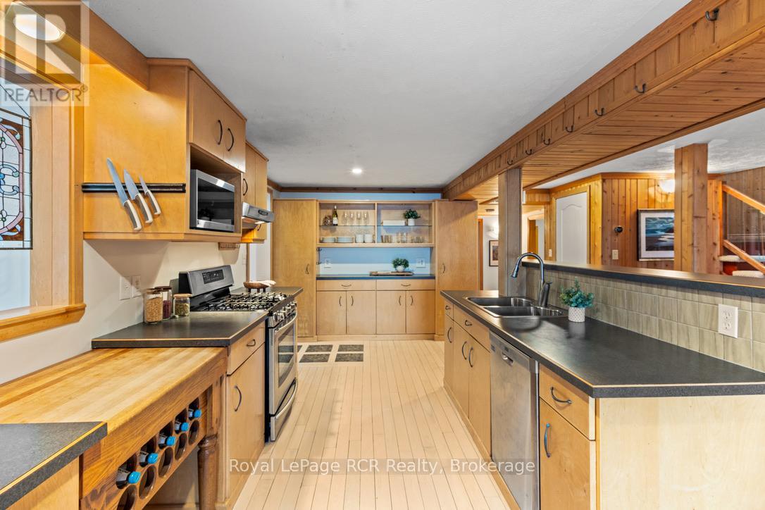 1166 Dorcas Bay Road, Northern Bruce Peninsula, Ontario N0H 2R0 - Photo 12 - X13229080