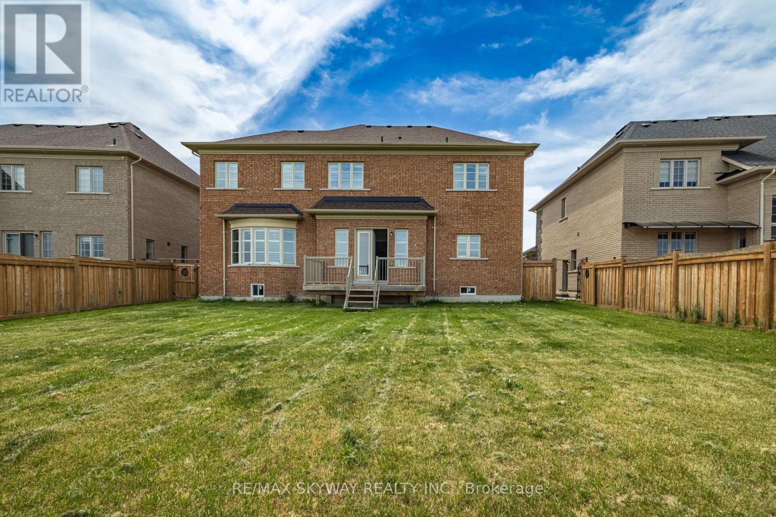 9 Martin Byrne Drive, Brampton, Ontario  L6P 4L2 - Photo 43 - W13156766