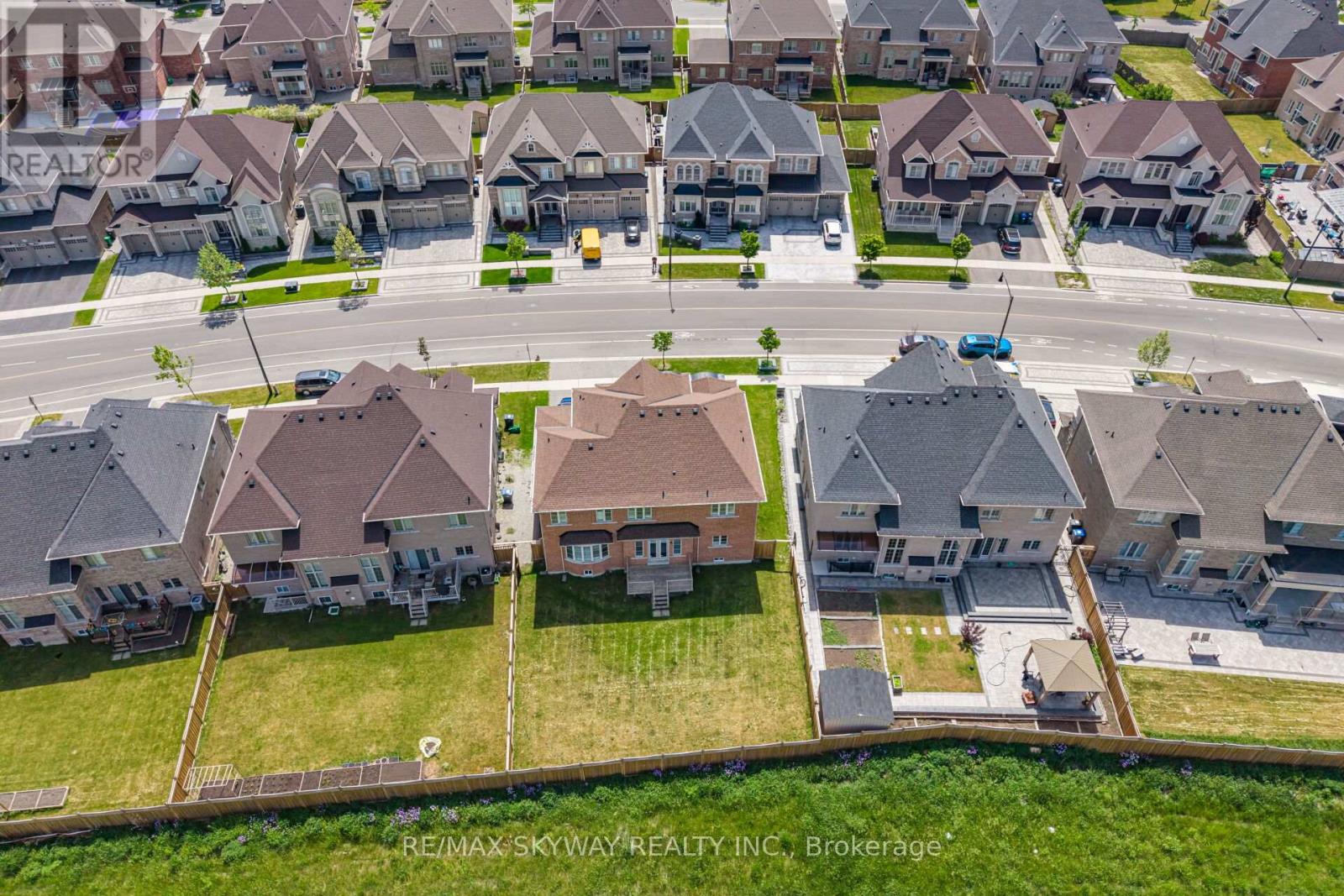 9 Martin Byrne Drive, Brampton, Ontario  L6P 4L2 - Photo 49 - W13156766