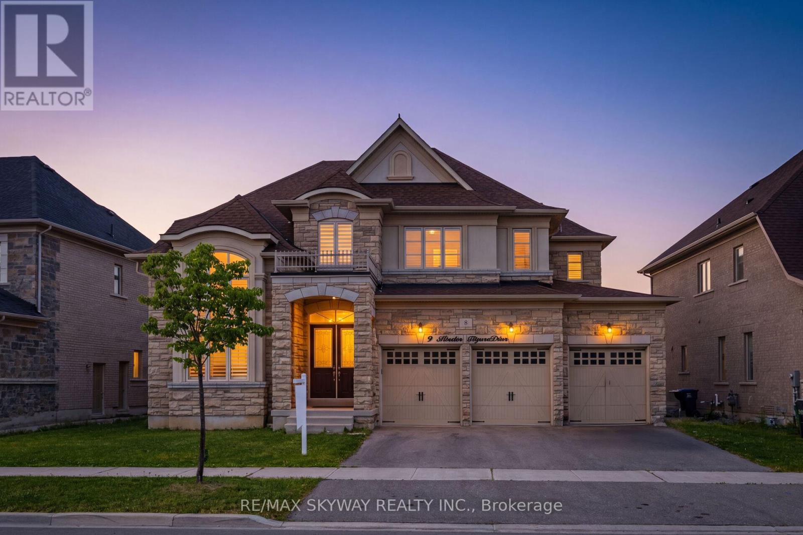 9 MARTIN BYRNE DRIVE, Brampton, Ontario