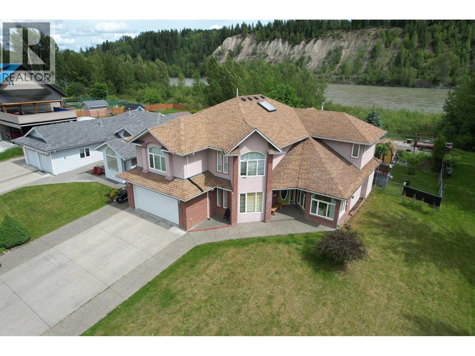 894 Rolph Street, Quesnel, British Columbia  V2J 3M1 - Photo 1 - R3132873