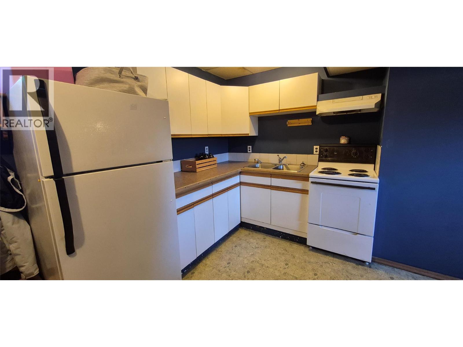 707 12th Avenue, Cranbrook, British Columbia  V1C 2T3 - Photo 24 - 10377918