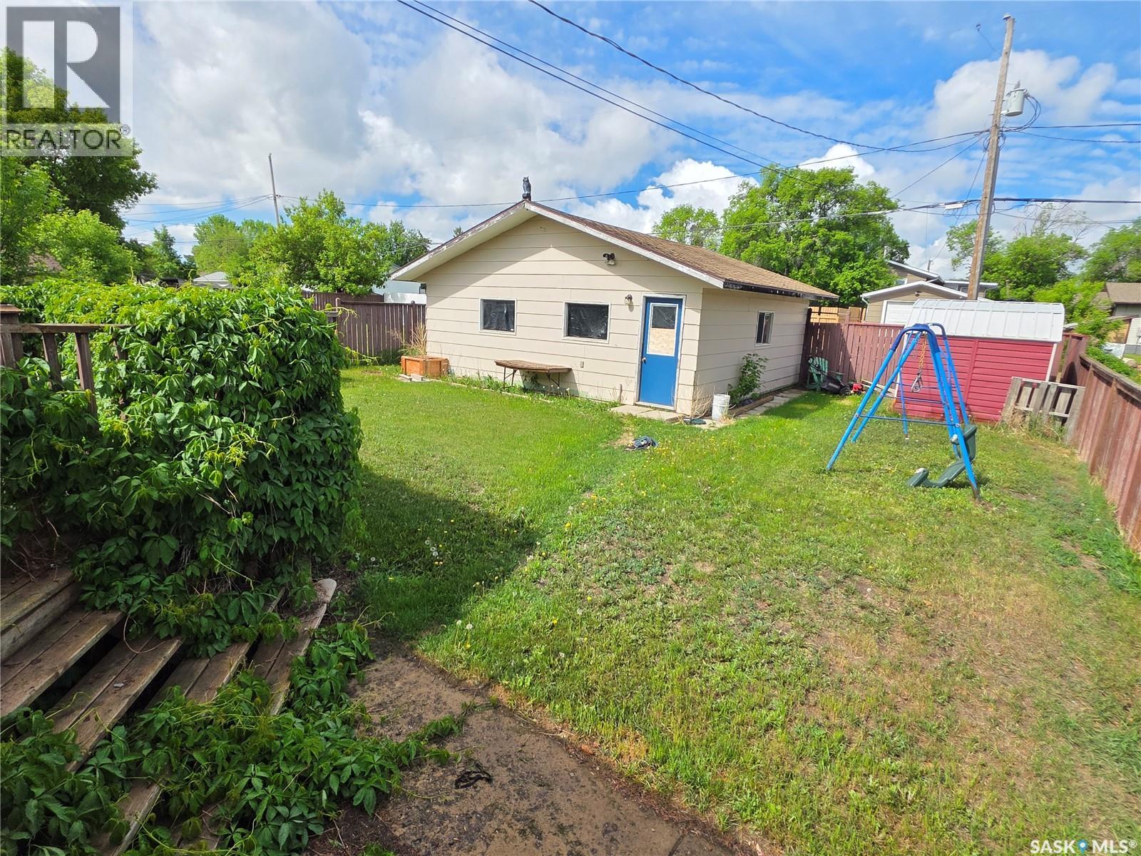 520 Dennis Street, Herbert, Saskatchewan  S0H 2A0 - Photo 36 - SK030586