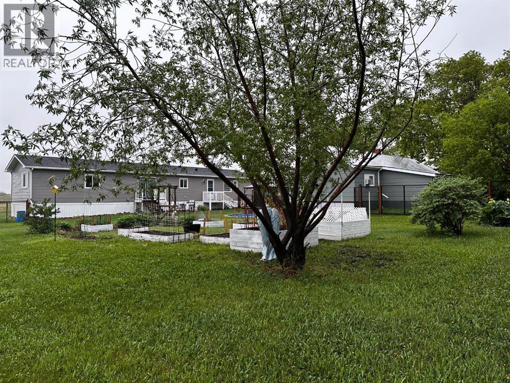 404&412 3 Avenue, Bruce, Alberta  T0B 0R0 - Photo 38 - A2316158