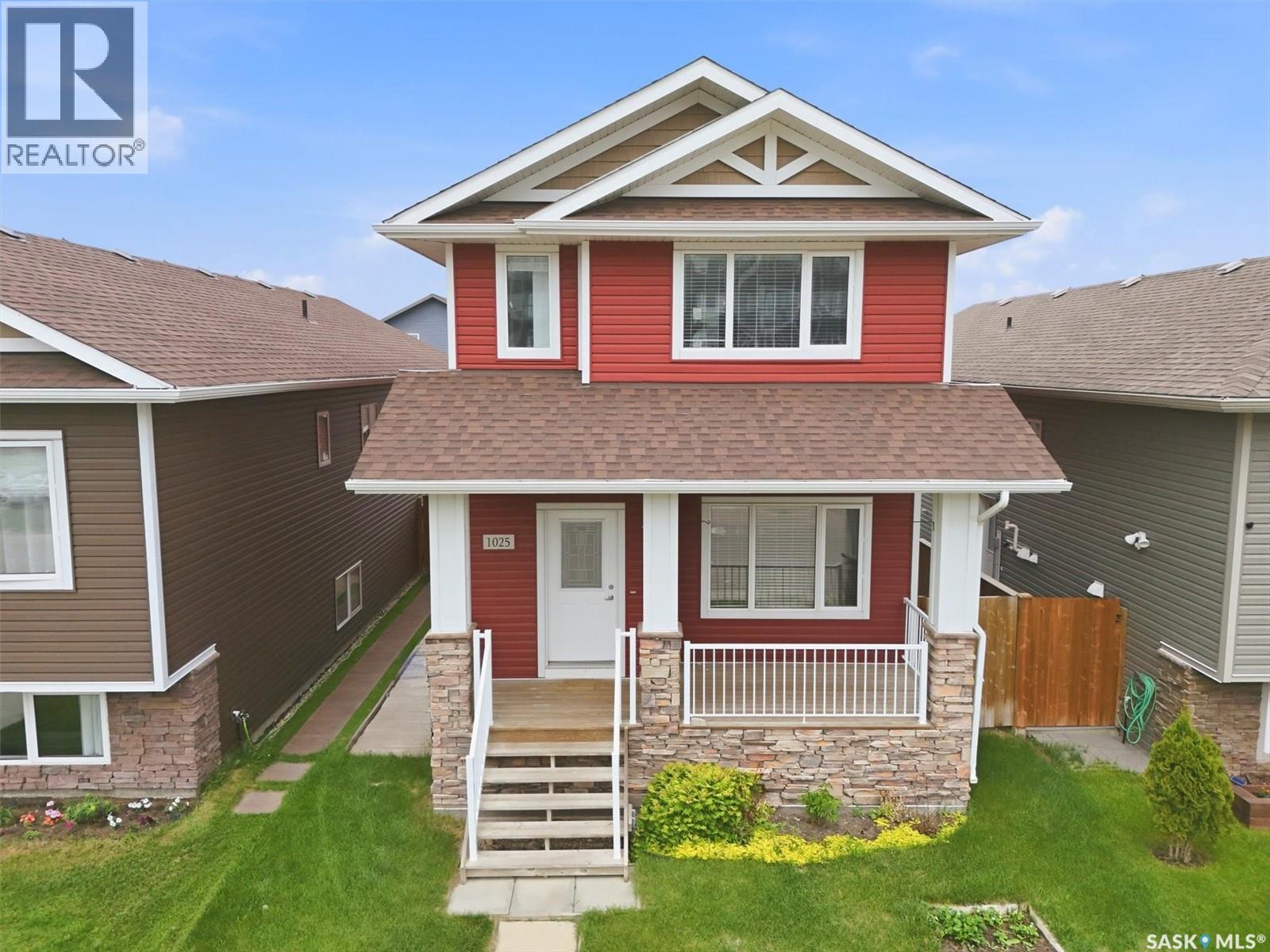 1025 Parr Hill Drive, Martensville, Saskatchewan  S0K 2T1 - Photo 1 - SK038427
