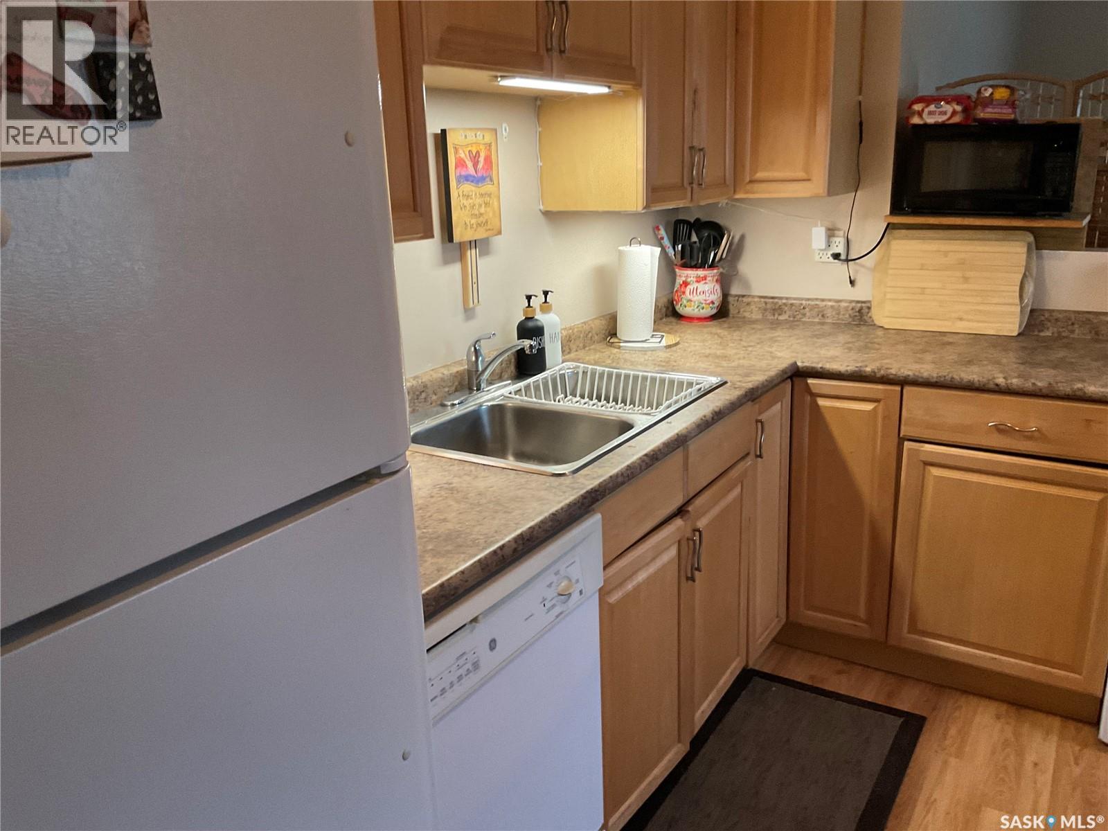 302 Dunlop Street, Saskatoon, Saskatchewan  S7N 2P7 - Photo 4 - SK038417