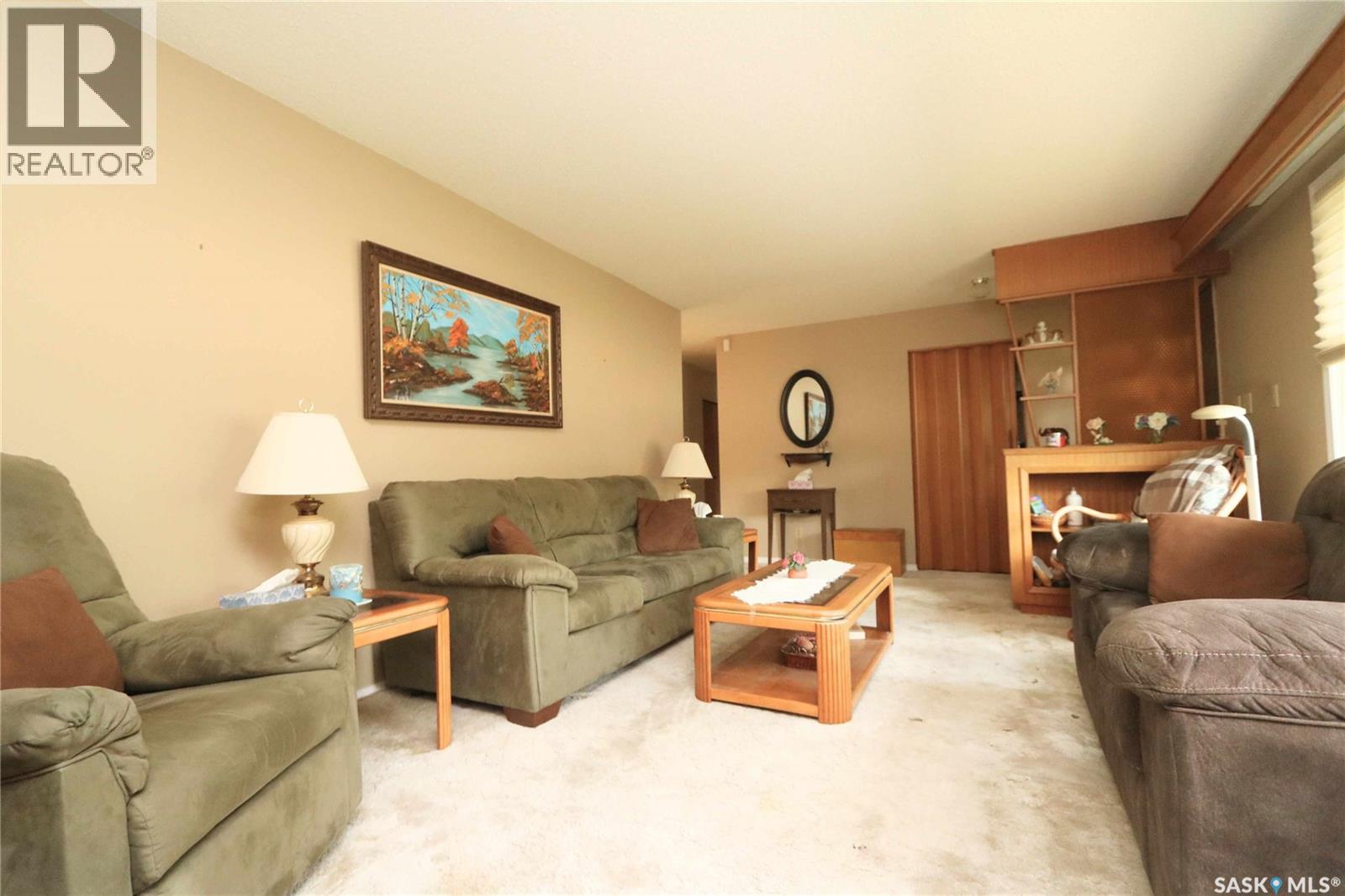 546 Riverview Road, Yorkton, Saskatchewan  S3N 2X9 - Photo 2 - SK038384