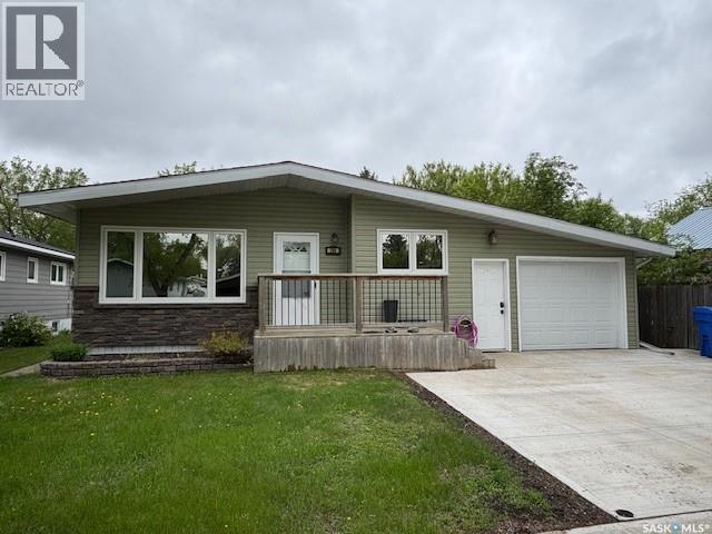 206 3rd Avenue W, Canora, Saskatchewan  S0A 0L0 - Photo 1 - SK038363