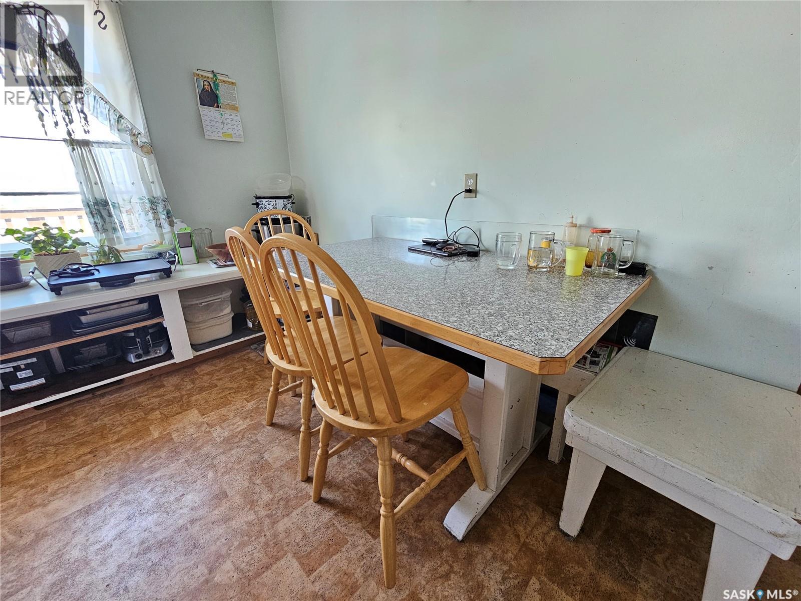 304 7th Avenue Se, Swift Current, Saskatchewan  S9H 3P7 - Photo 5 - SK032306