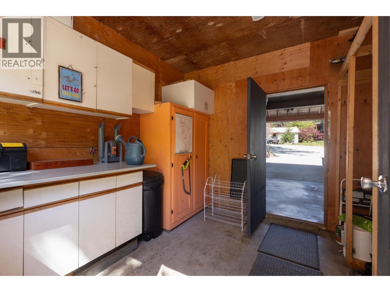 1350 Fernwood Drive, Pemberton, British Columbia  V0N 2L0 - Photo 36 - R3121156