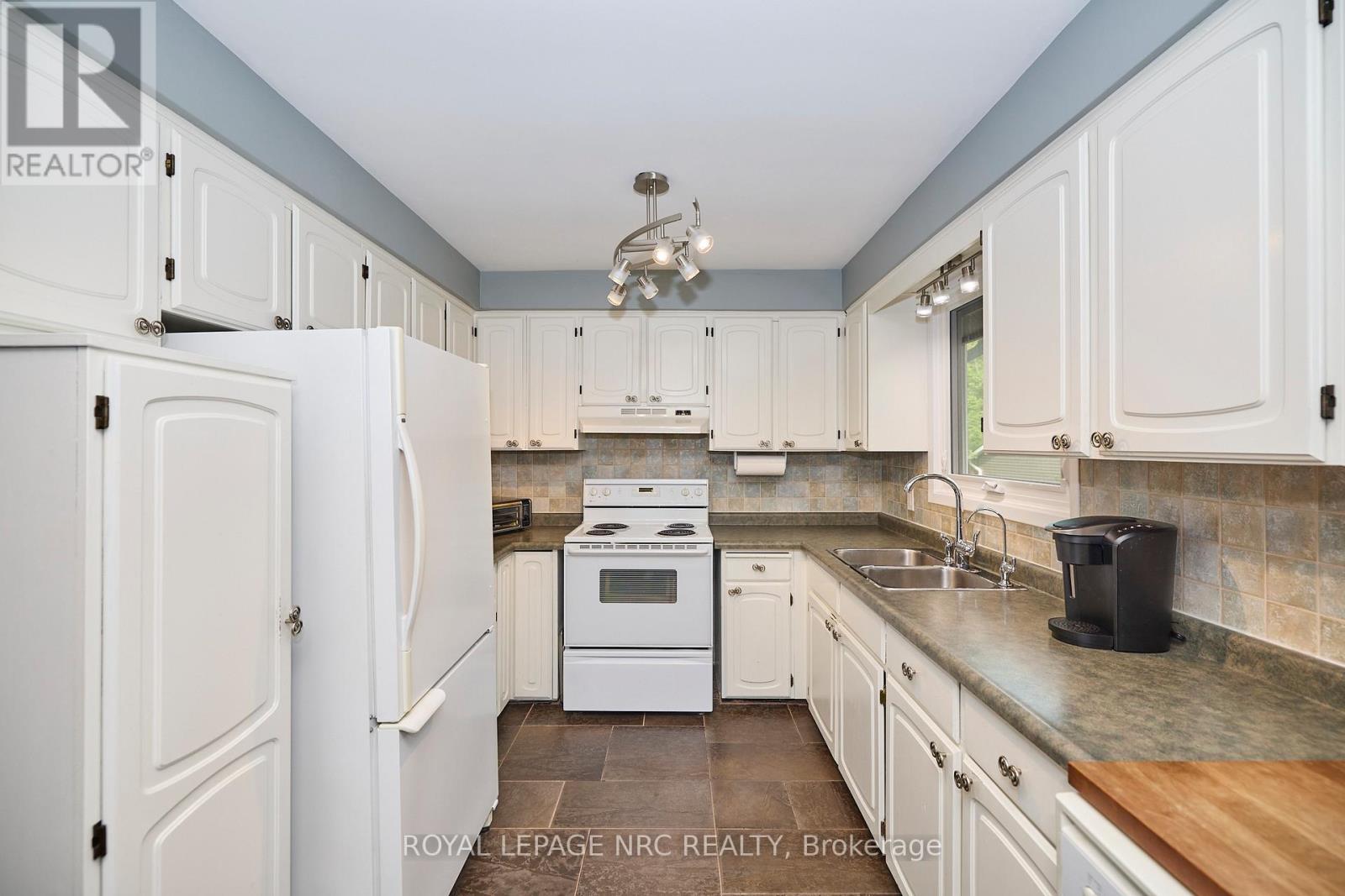 6968 Brian Crescent, Niagara Falls, Ontario  L2J 3P3 - Photo 16 - X12435533