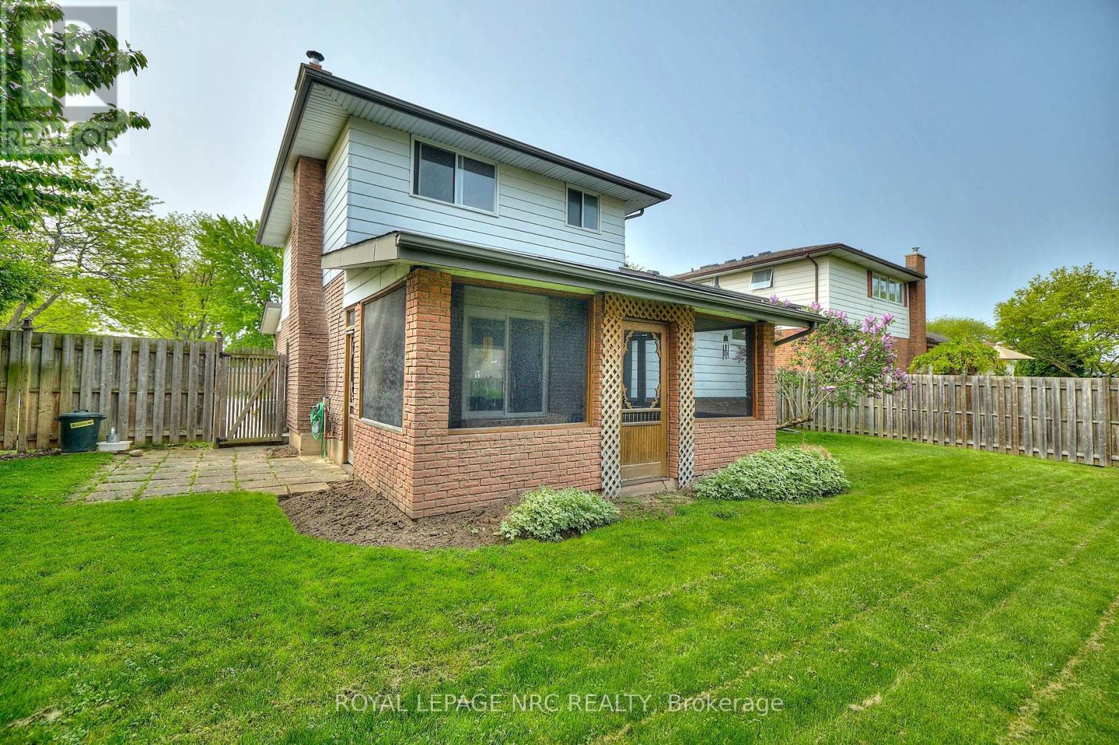 6968 Brian Crescent, Niagara Falls, Ontario  L2J 3P3 - Photo 4 - X12435533