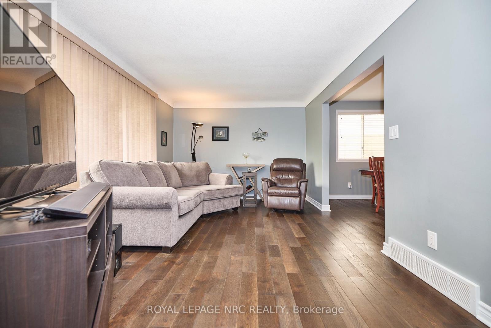6968 Brian Crescent, Niagara Falls, Ontario  L2J 3P3 - Photo 9 - X12435533