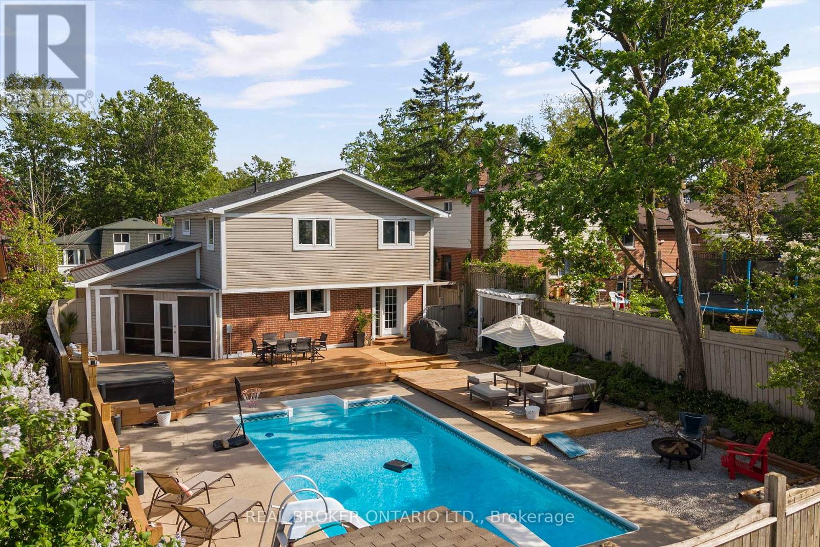 54 Farmingdale Crescent, Barrie, Ontario  L4M 5E5 - Photo 4 - S13257336