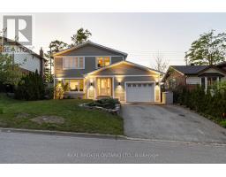 54 FARMINGDALE CRESCENT, Barrie, Ontario