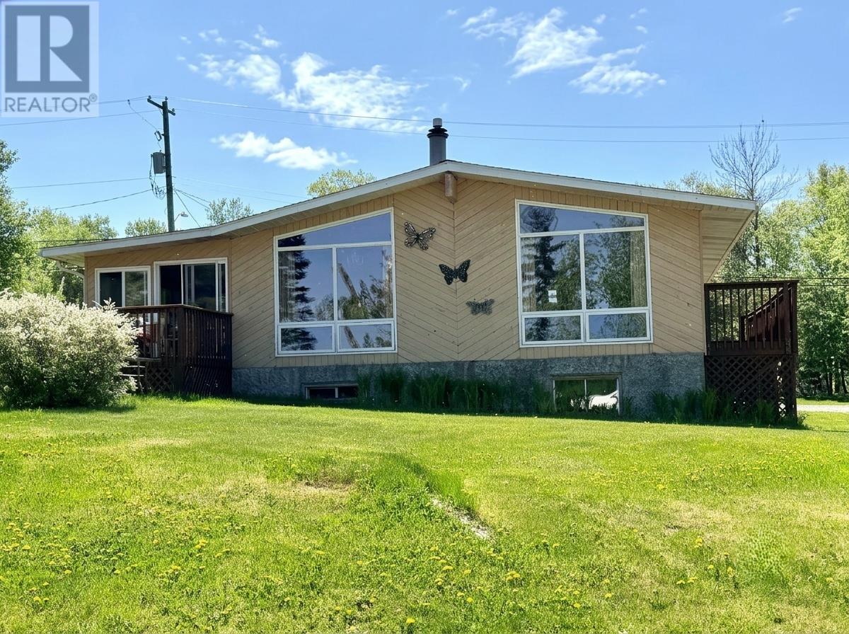 1402 Ottawa Street, Kenora, Ontario  P0X 1C0 - Photo 1 - TB2601378