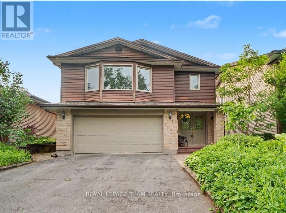 19 HACKETT STREET, Ottawa, Ontario