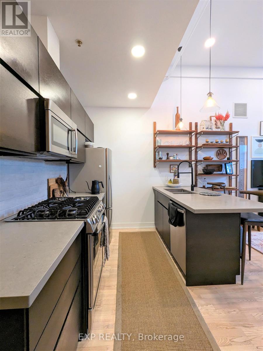 206 - 152 Annette Street, Toronto, Ontario  M6P 1P4 - Photo 12 - W13256926