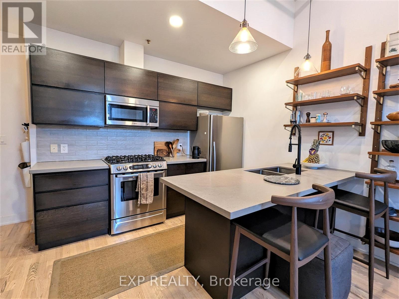 206 - 152 Annette Street, Toronto, Ontario  M6P 1P4 - Photo 13 - W13256926