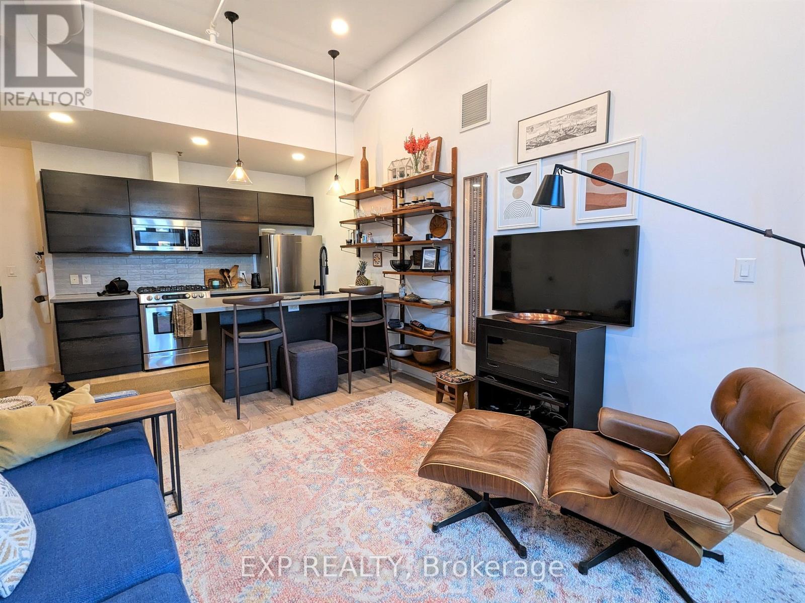 206 - 152 Annette Street, Toronto, Ontario  M6P 1P4 - Photo 15 - W13256926