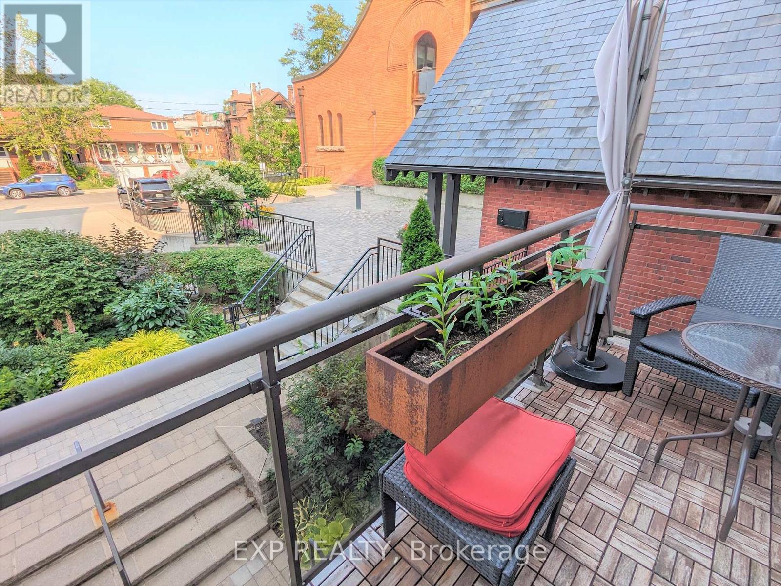 206 - 152 Annette Street, Toronto, Ontario  M6P 1P4 - Photo 17 - W13256926