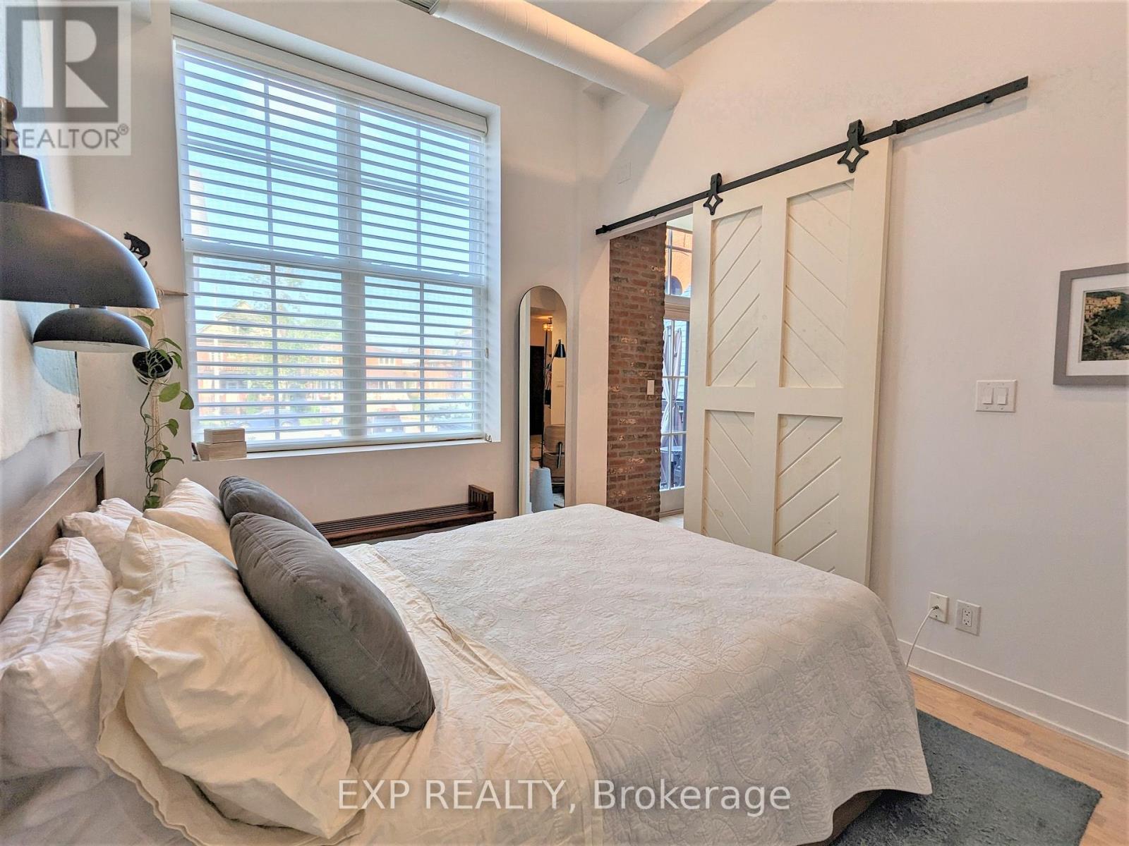 206 - 152 Annette Street, Toronto, Ontario  M6P 1P4 - Photo 18 - W13256926