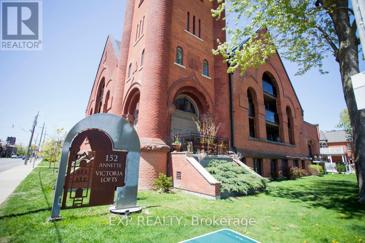 206 - 152 Annette Street, Toronto, Ontario  M6P 1P4 - Photo 4 - W13256926