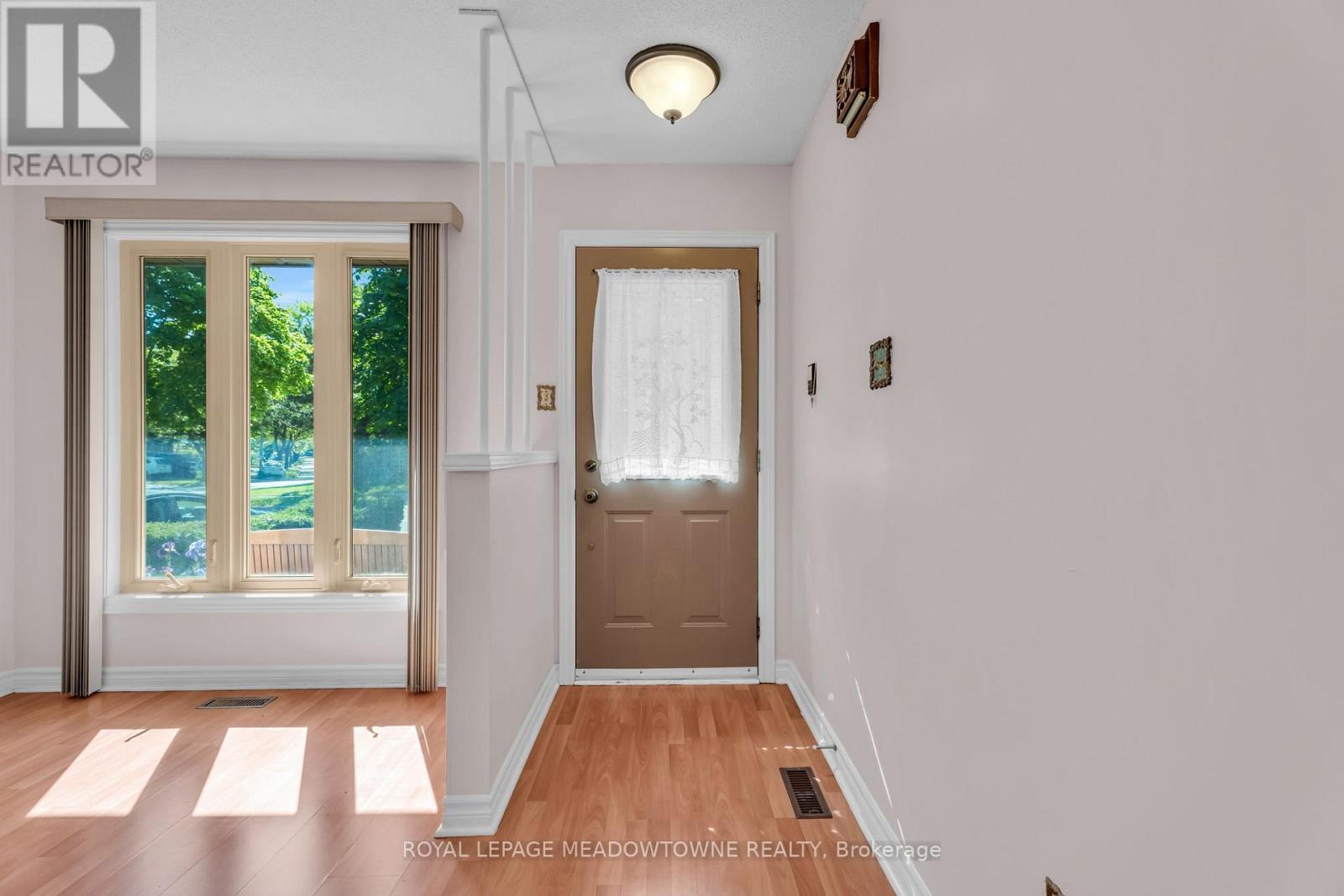 100 Martindale Crescent, Brampton, Ontario  L6X 2V1 - Photo 4 - W13258442