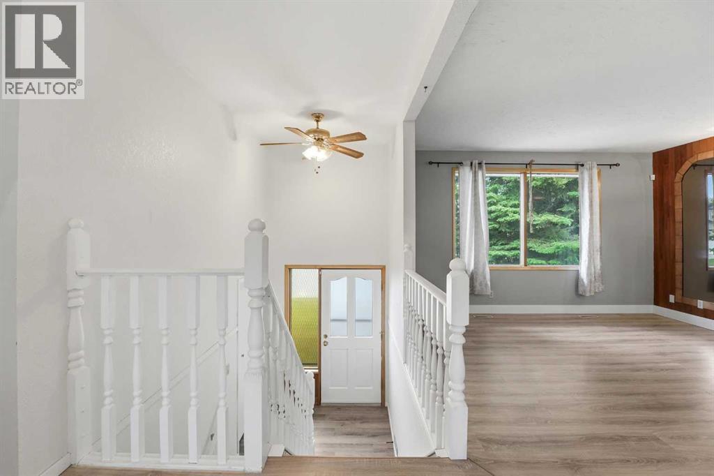 1 Hallgren Avenue, Red Deer, Alberta  T4N 6P1 - Photo 6 - A2317795