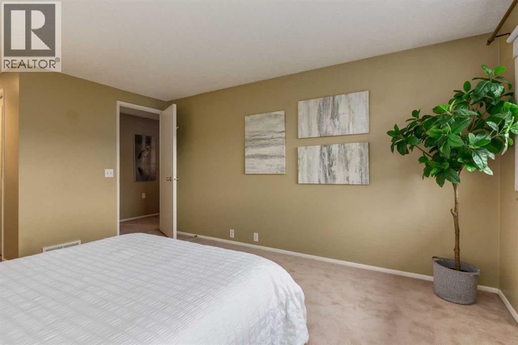 10, 3302 50 Street NW, Calgary, Alberta  T3A 2C6 - Photo 25 - A2316750