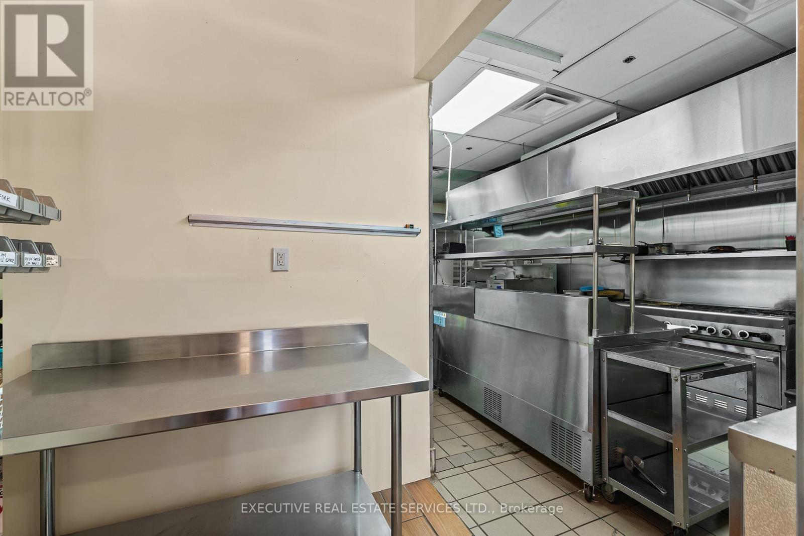 101 - 516 Centennial Parkway, Hamilton, Ontario  L8E 0G2 - Photo 37 - X13257716