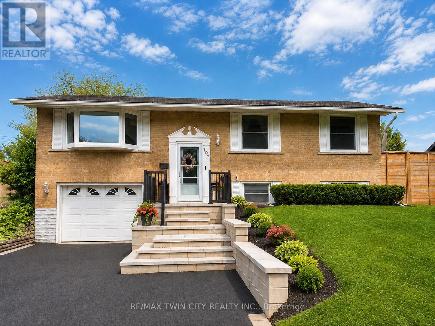 107 Rosslinn Road, Cambridge, Ontario  N1S 3K3 - Photo 3 - X13258080