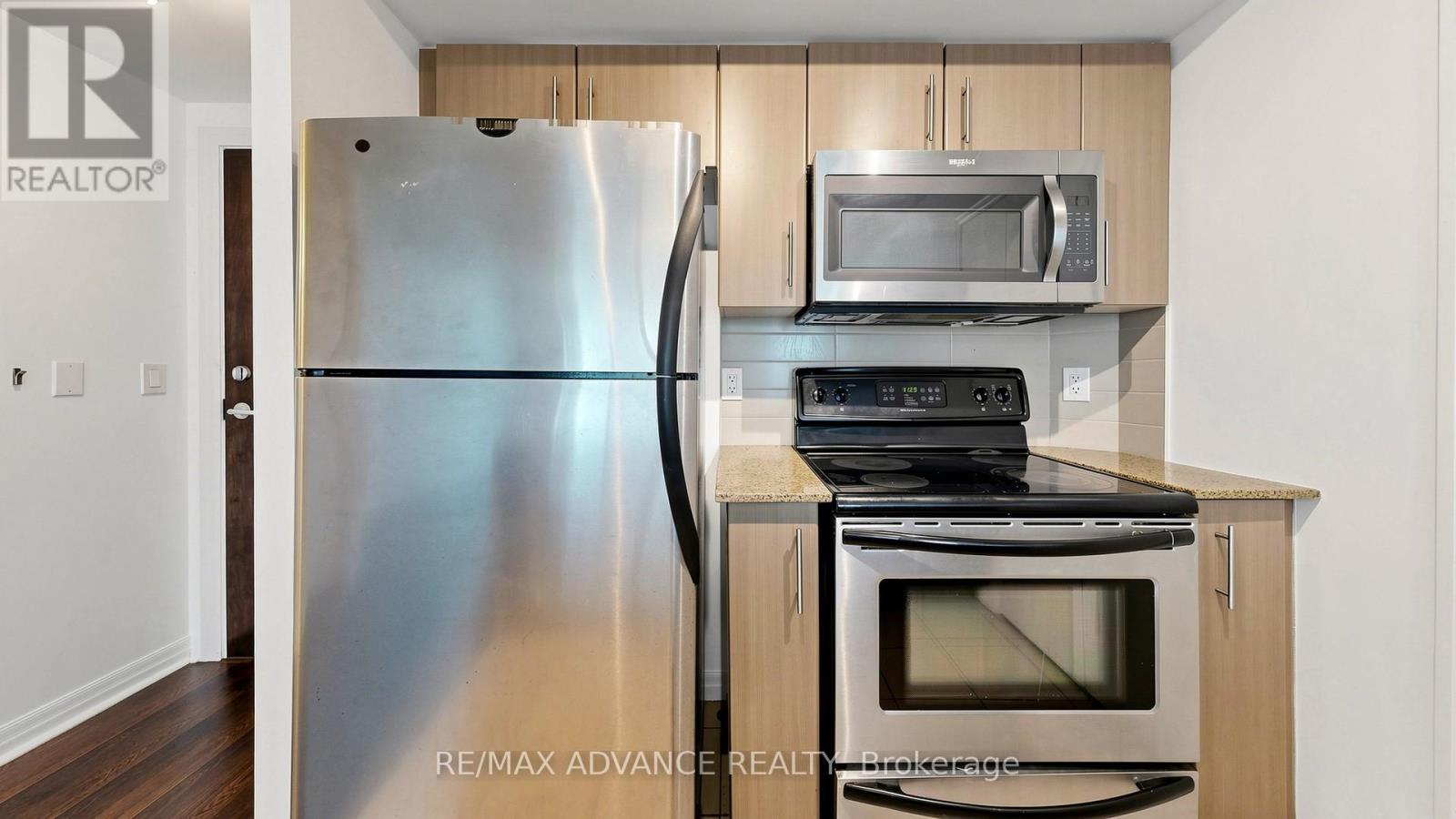 1805 - 12 Yonge Street, Toronto, Ontario  M5E 1Z9 - Photo 10 - C12982482