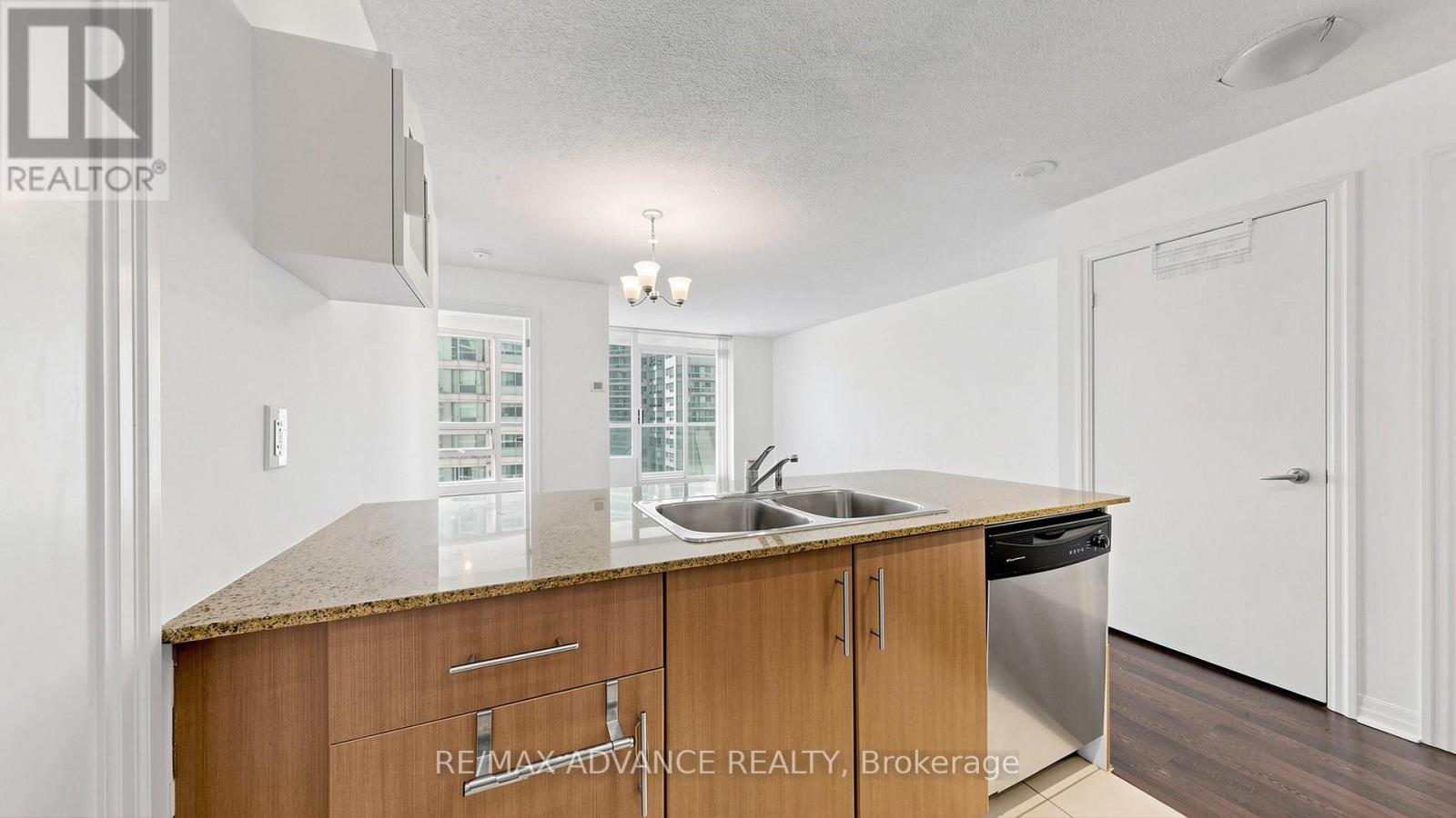1805 - 12 Yonge Street, Toronto, Ontario  M5E 1Z9 - Photo 12 - C12982482