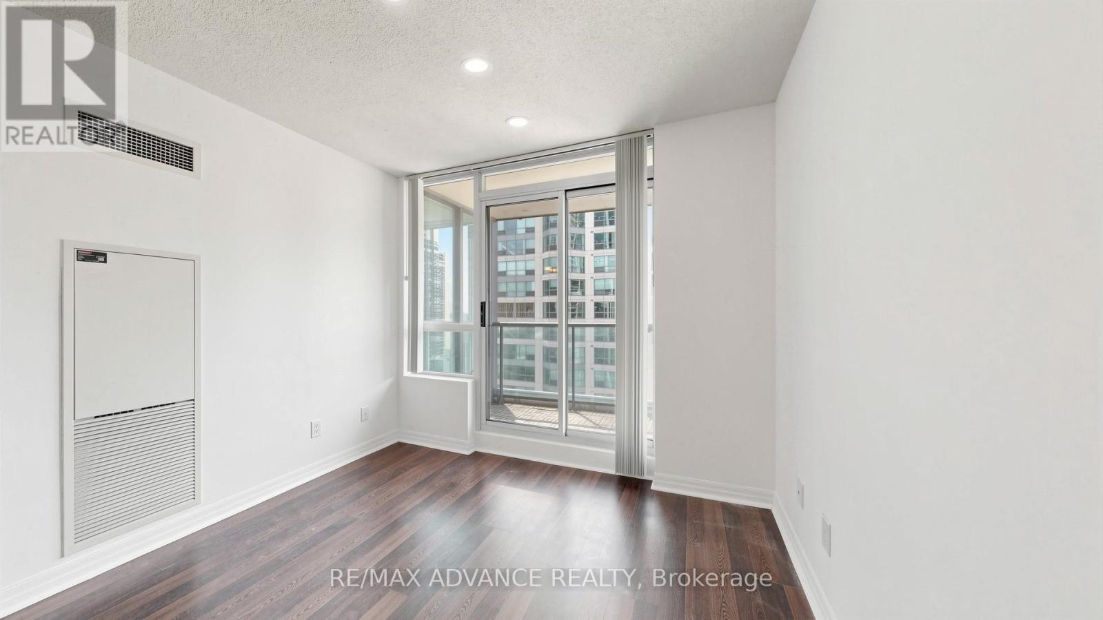 1805 - 12 Yonge Street, Toronto, Ontario  M5E 1Z9 - Photo 18 - C12982482