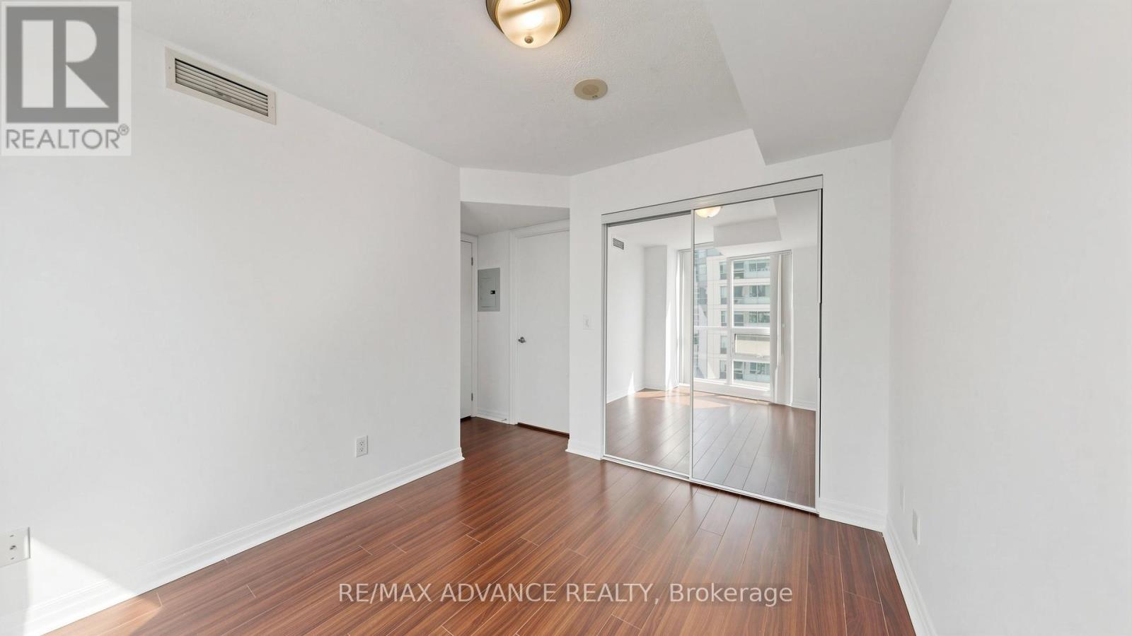 1805 - 12 Yonge Street, Toronto, Ontario  M5E 1Z9 - Photo 24 - C12982482