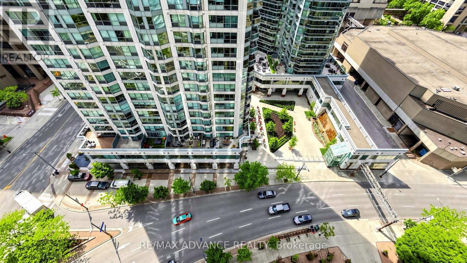 1805 - 12 Yonge Street, Toronto, Ontario  M5E 1Z9 - Photo 35 - C12982482