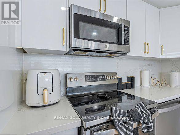 2108 - 3700 Kaneff Crescent, Mississauga, Ontario  L5A 4B8 - Photo 10 - W12868268