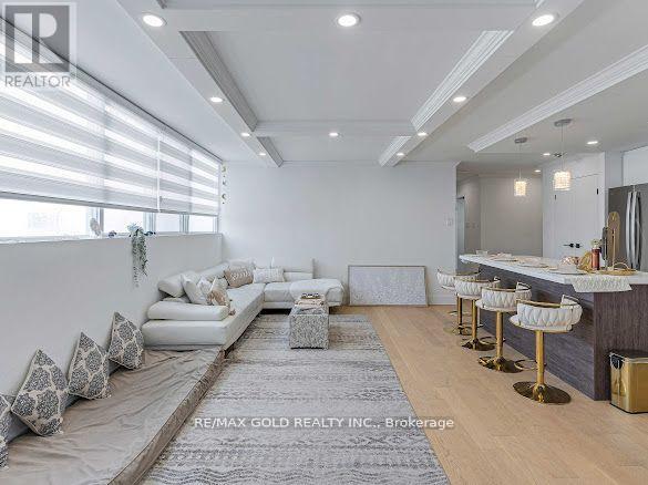 2108 - 3700 KANEFF CRESCENT, Mississauga, Ontario