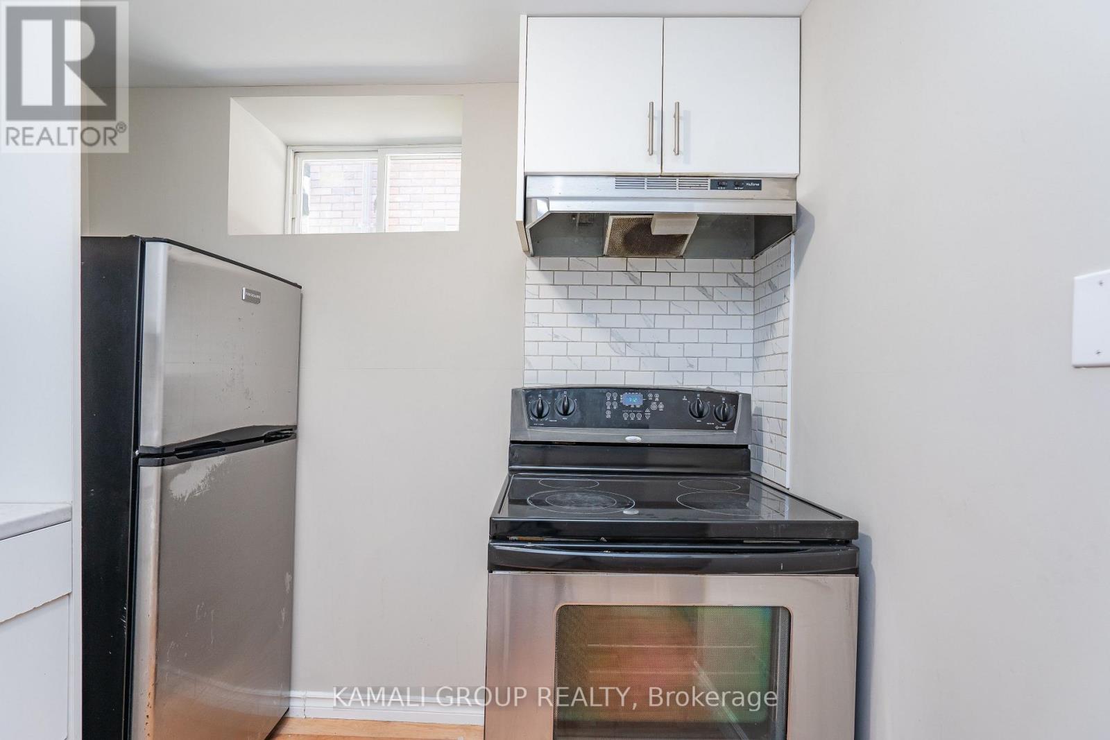 Bsmt - 25 Spadina Avenue, Hamilton, Ontario  L8M 2W8 - Photo 7 - X13254676