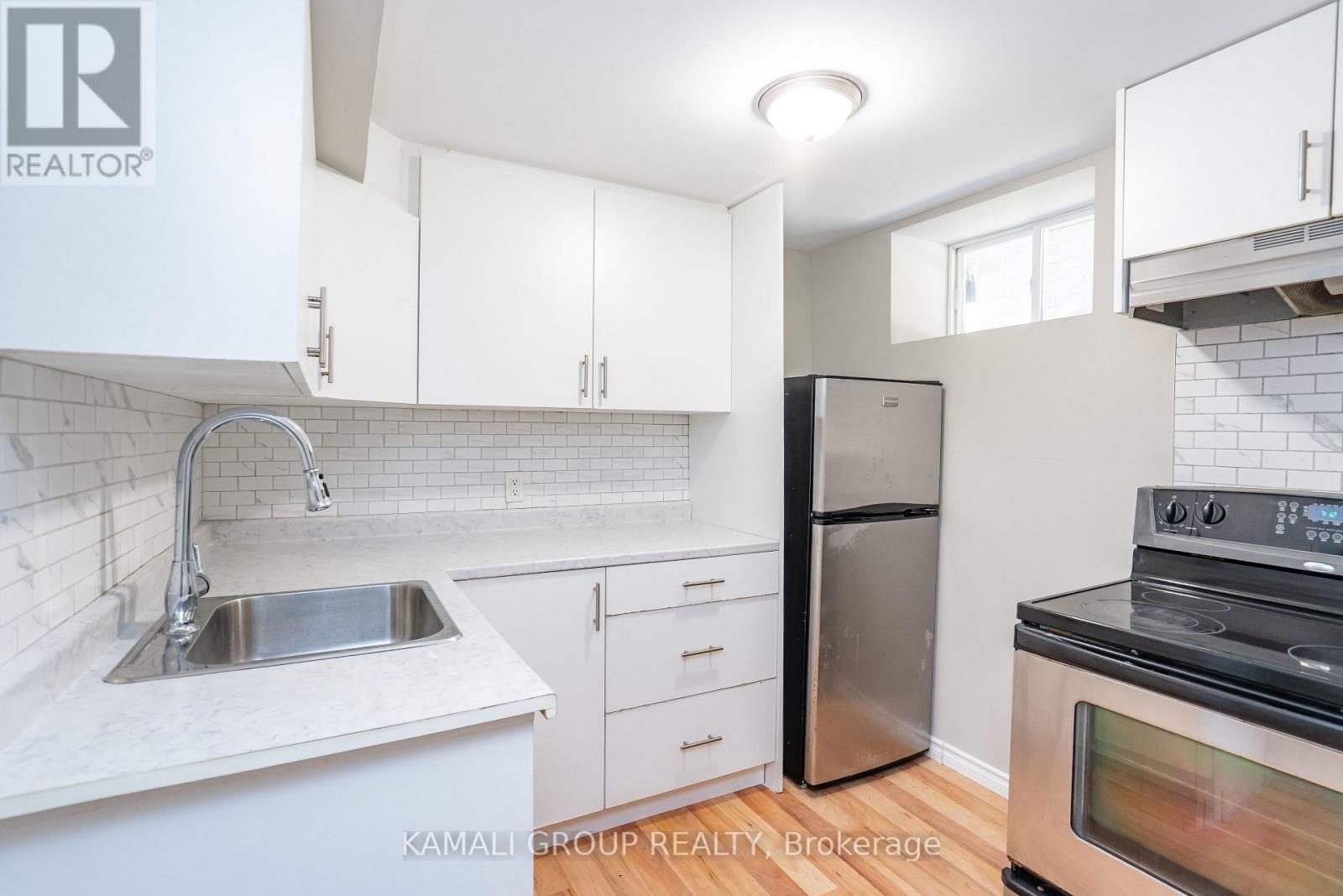 Bsmt - 25 Spadina Avenue, Hamilton, Ontario  L8M 2W8 - Photo 6 - X13254676