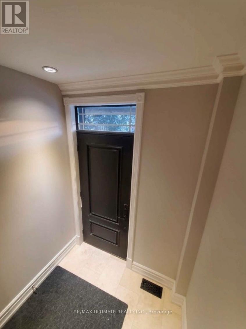 331 St Clarens Avenue, Toronto, Ontario  M6H 3W2 - Photo 11 - C13258970