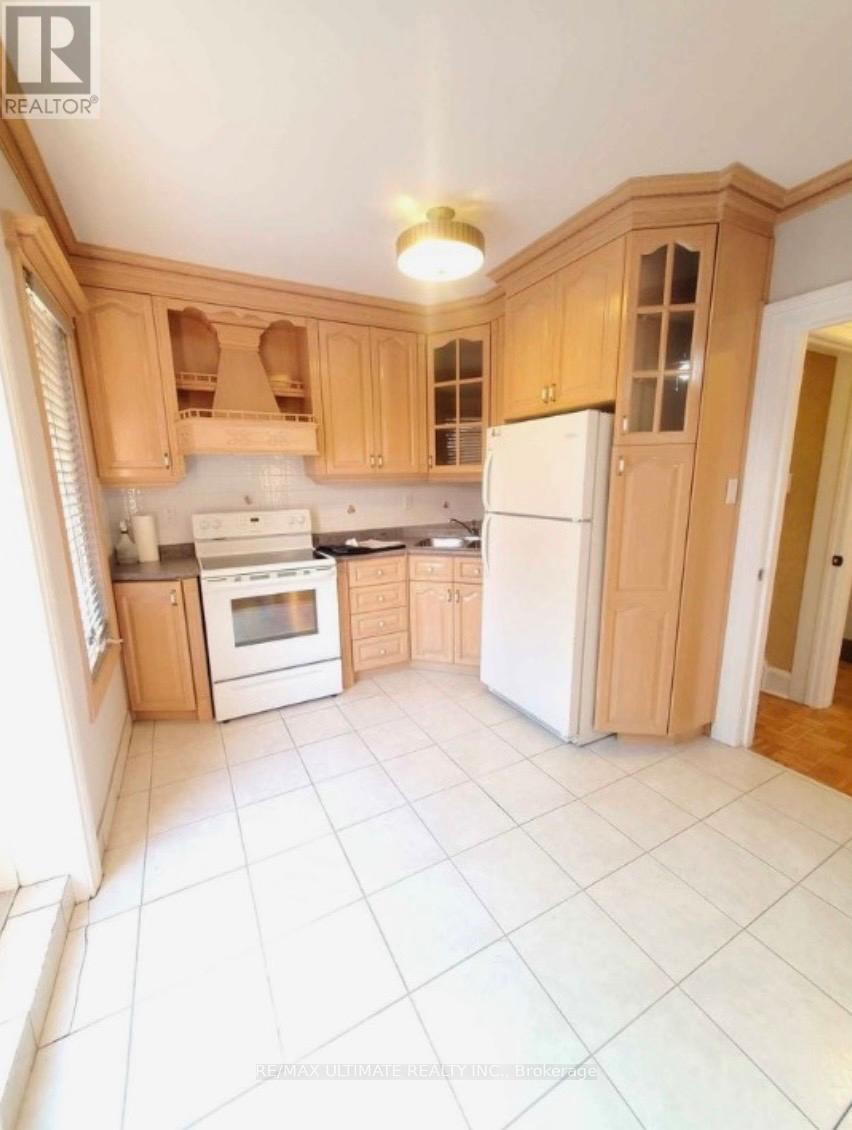 331 St Clarens Avenue, Toronto, Ontario  M6H 3W2 - Photo 4 - C13258970