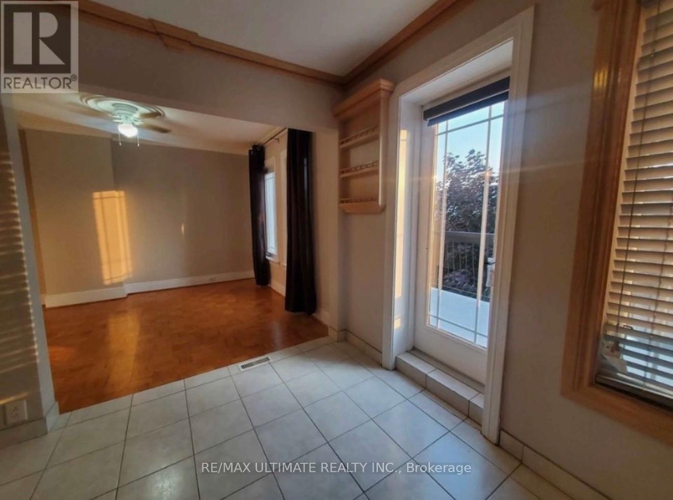331 St Clarens Avenue, Toronto, Ontario  M6H 3W2 - Photo 9 - C13258970