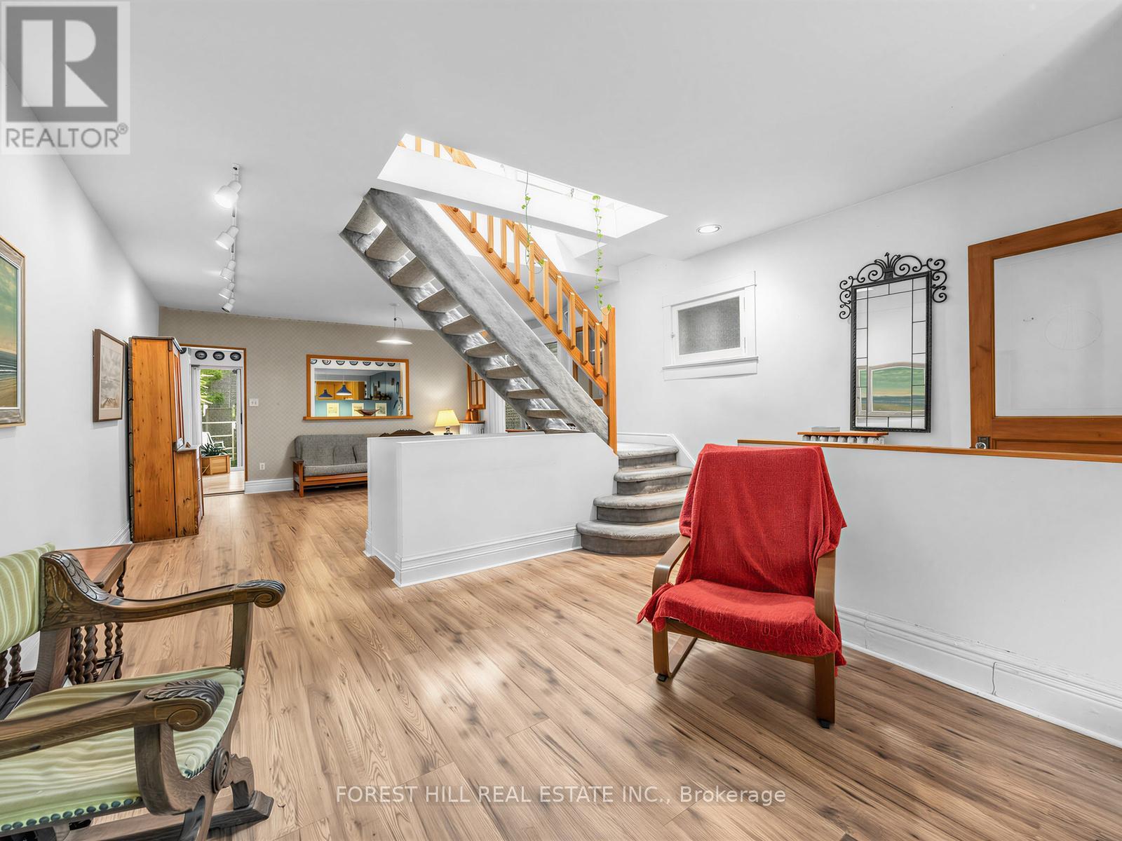 144 Rushton Road, Toronto, Ontario  M6G 3J1 - Photo 18 - C13259262