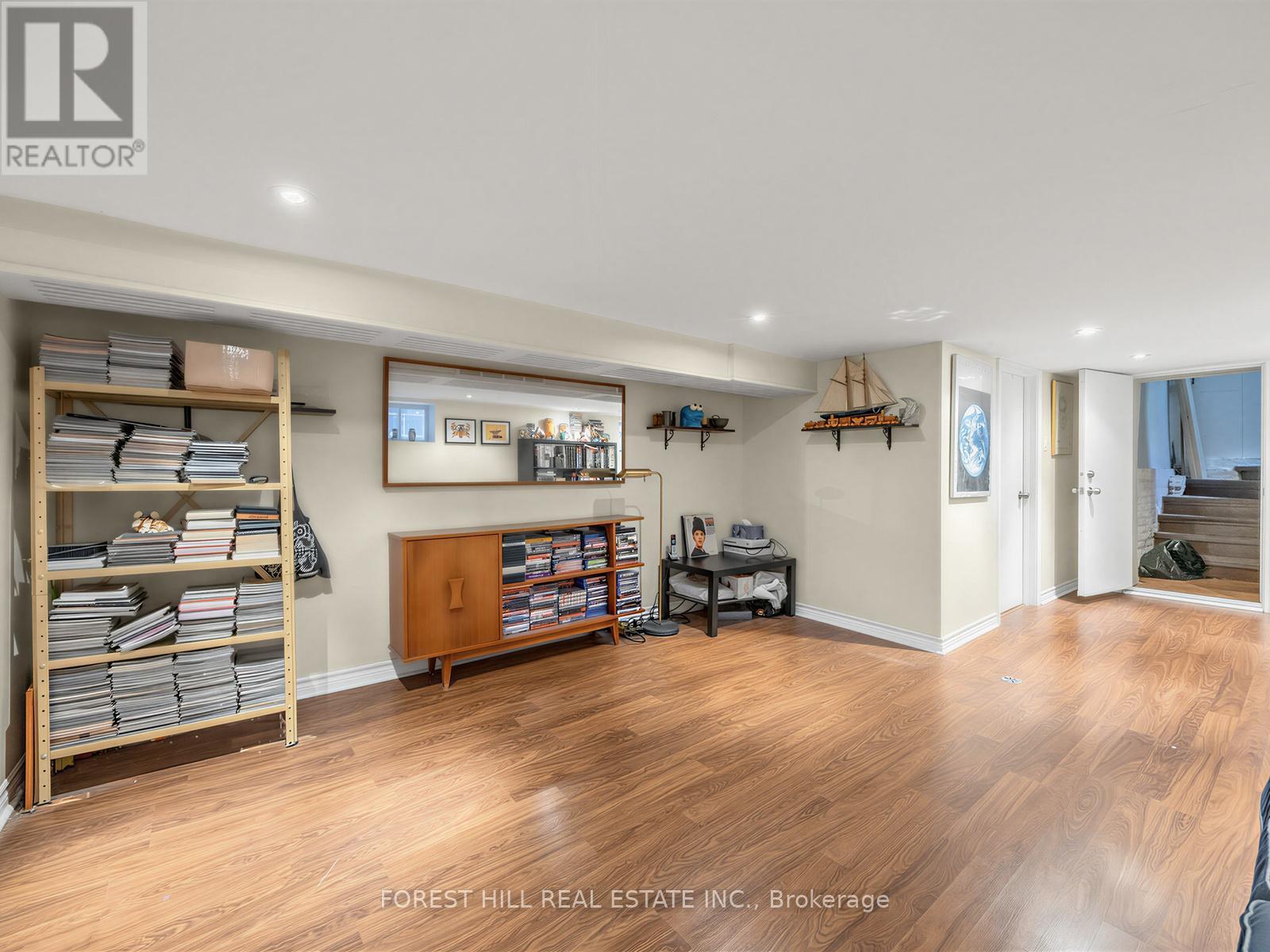 144 Rushton Road, Toronto, Ontario  M6G 3J1 - Photo 4 - C13259262
